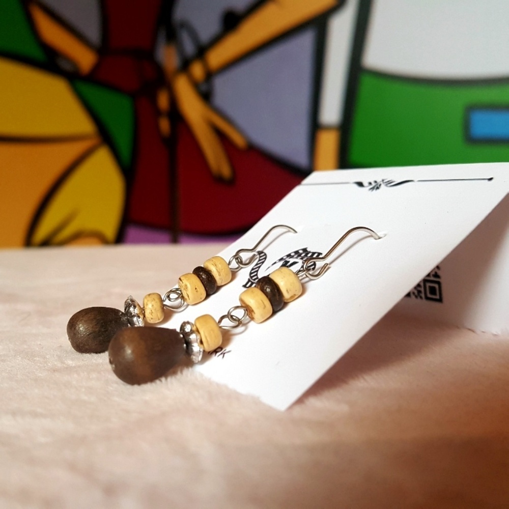 ⬇️ Wood drop beaded artisan natural earrings